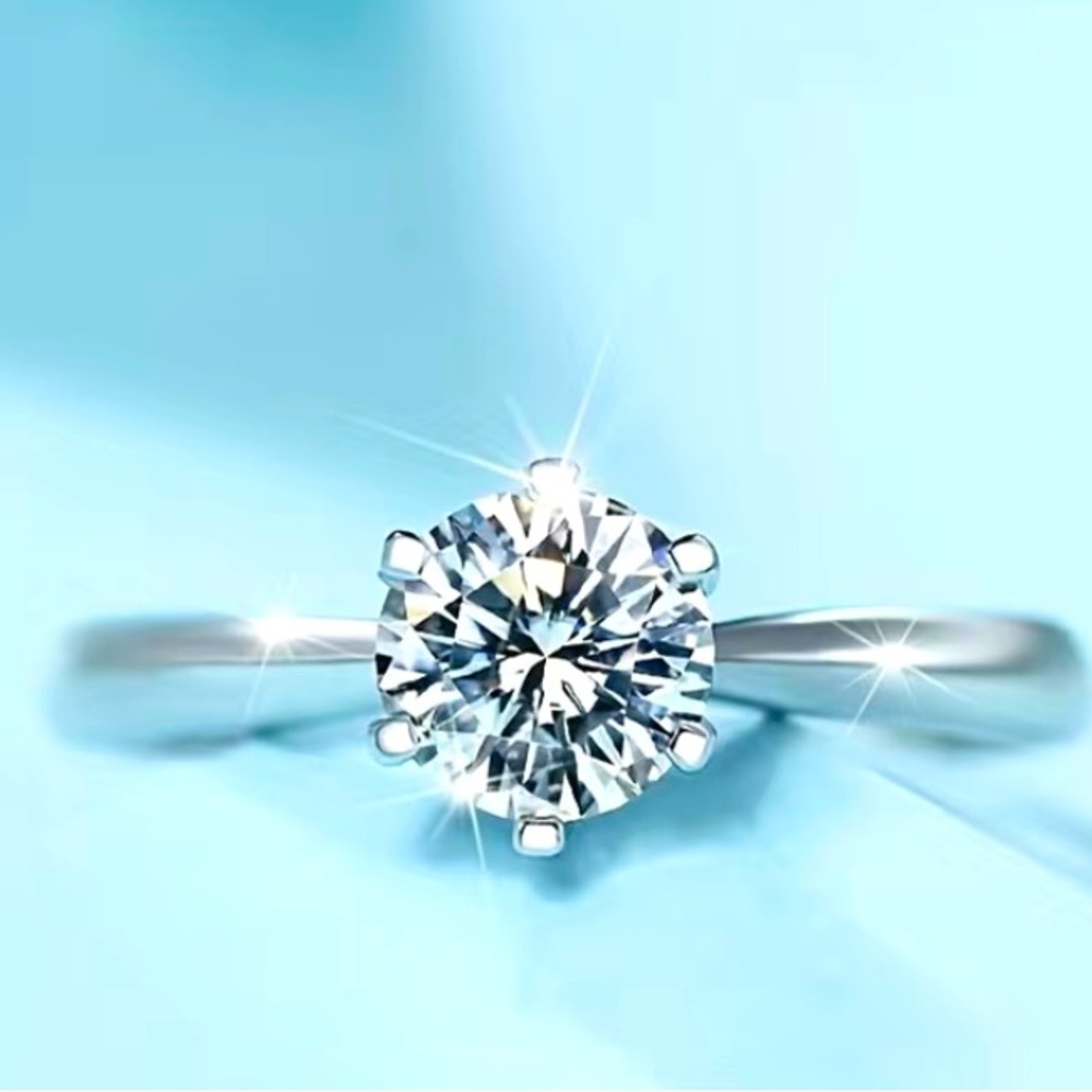 1.5ctw 6 prong White Sapphire  solitaire